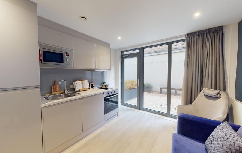 Silver Street, East Reading, Reading - Image 1